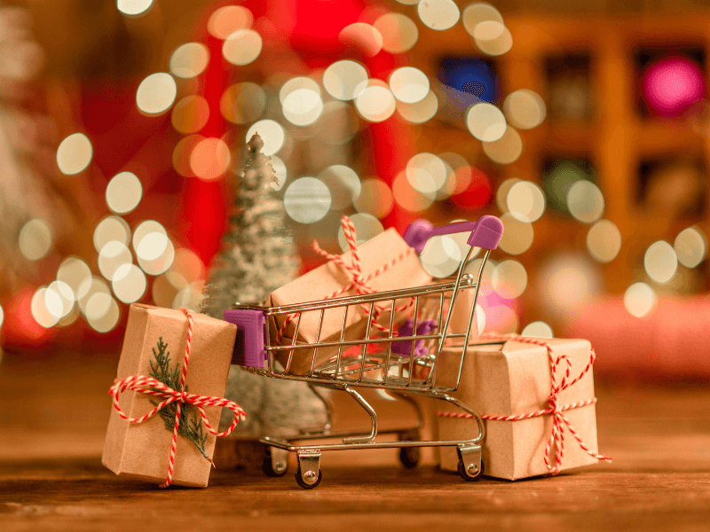 Trang trí nhà cửa đón Giáng Sinh (Decorating your home for Christmas)